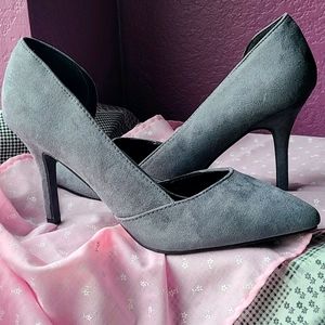 Bonnibel Grey suede pumps